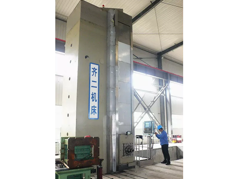 Boring and milling machine